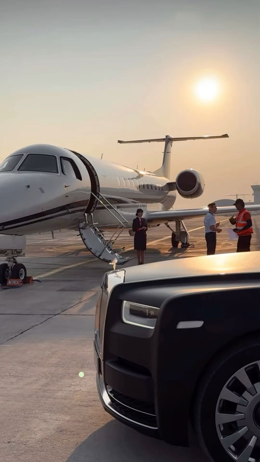 Toronto Pearson Airport Limo Services – Getting You to the Airport on Time