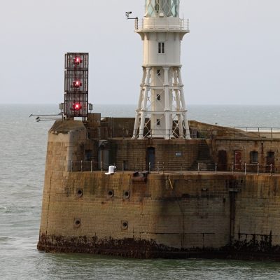 lighthouse-121566_1280